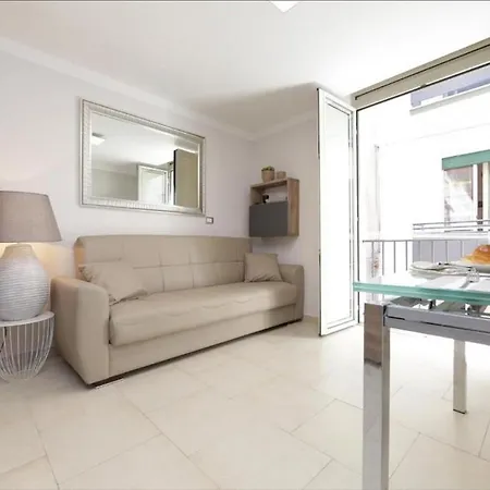 Plebiscito Apartment Naples