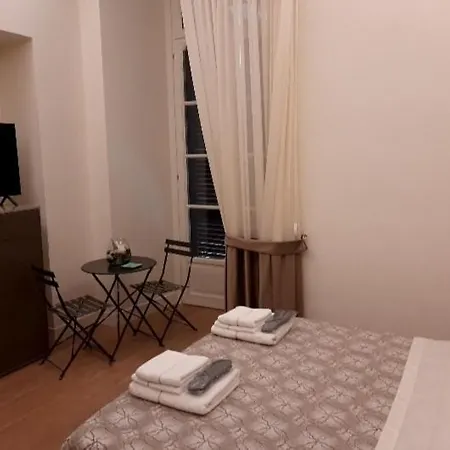 Fafgrandsuitenapoli Naples