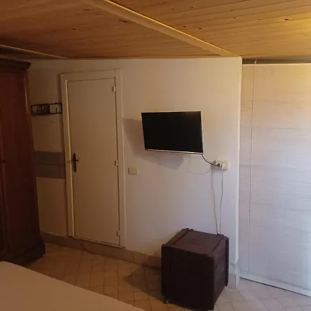 Bed & Breakfast Vesuviane 'e Belle 'mbriane Naples