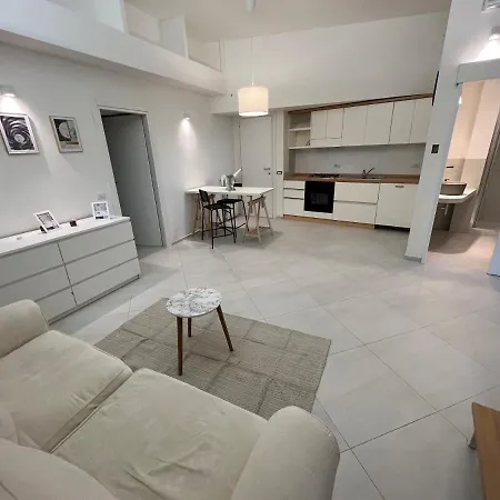 Alloggio Incantevole A : Maison Mj Appartamento *