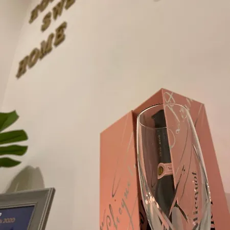 Apartment Sweet Storia Di