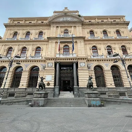 La Finestra Sul Corso * Neapol