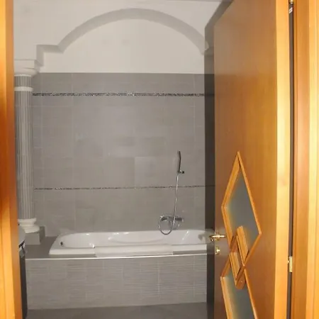 Apartment Appartamen Elisabeth Naples