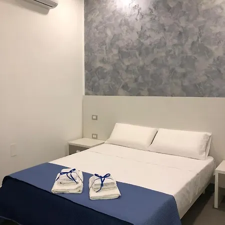 3 Chiaia Bed & Breakfast Naples
