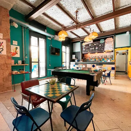 Napoli Hostal *