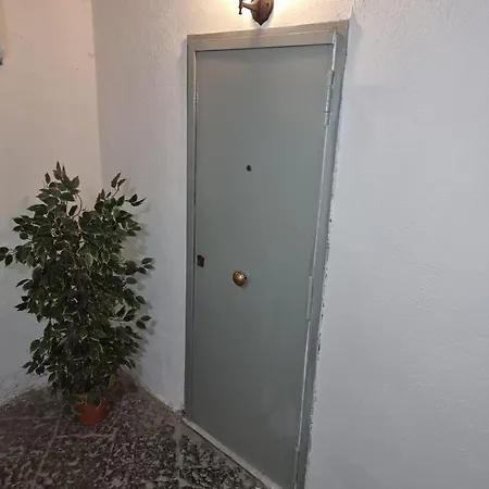Casa Via Nicotera 14 * Napoli