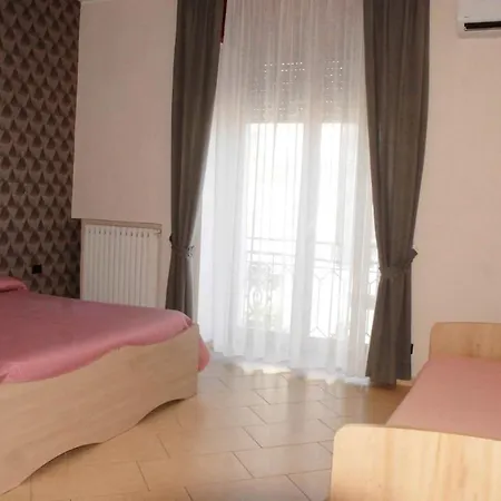 Elisabet Apartment Naples