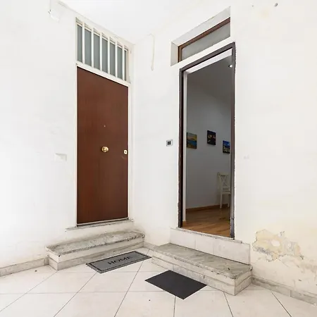 Appartement Via Lanzieri 38 *