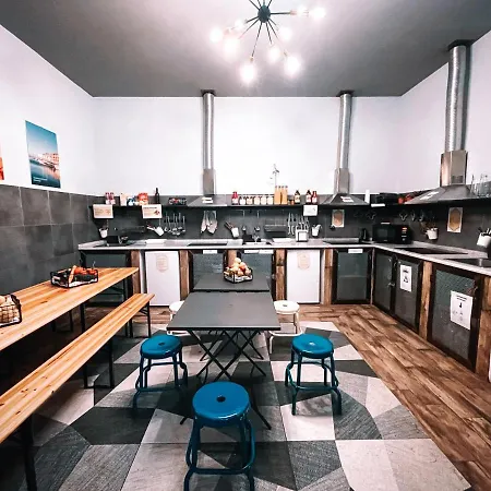 Napoli Hostal *