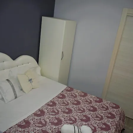 Della Fortuna Guest house *