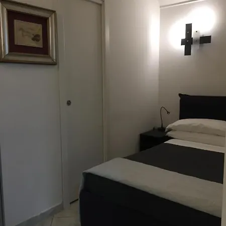 La Residenza Chiaia Short Let Monolocale Standard Appartamento