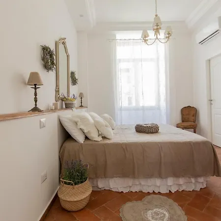 Dimora Mazzarino Bed & Breakfast *