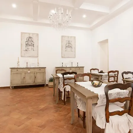 Dimora Mazzarino Bed & Breakfast *