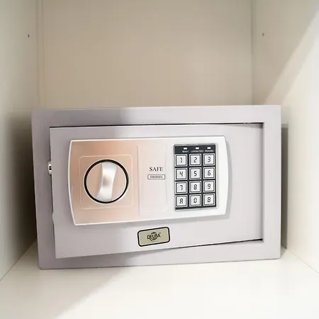 Molo 5 2* ナポリ