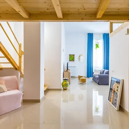 Naiva Apartment