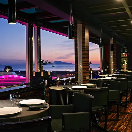 Romeo 5* Napoli