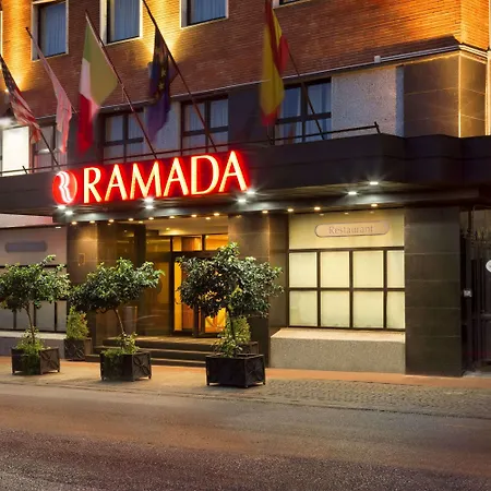 Ramada By Wyndham Neapol