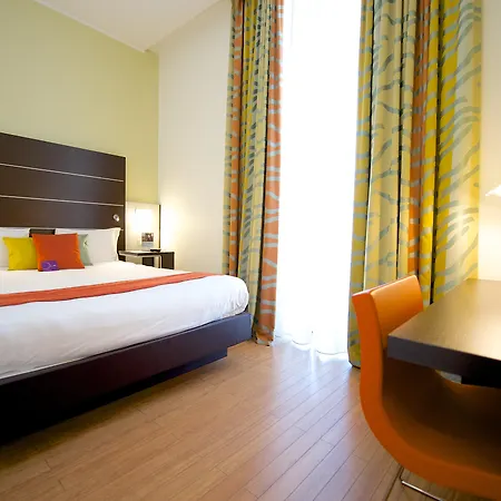 Mercure Centro Angioino 4*