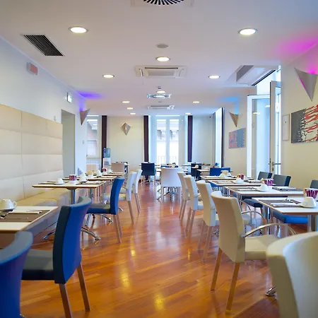 Szálloda Mercure Centro Angioino
