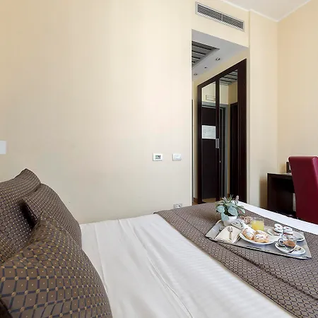Hotel Naples 4*