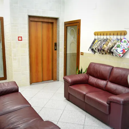 Colombo Hotel 3*