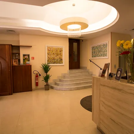 Hotel Nuvo 4*