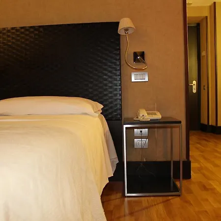 Otel Mh Design 3*