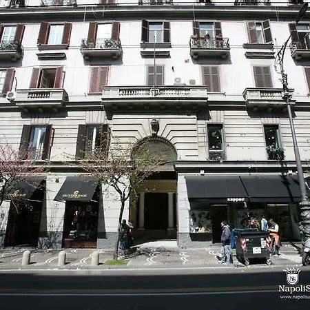 Napoli Suite Nocleg ze śniadaniem Neapol