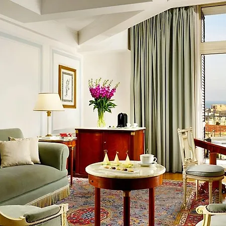 Grand Parker's 5* Neapel