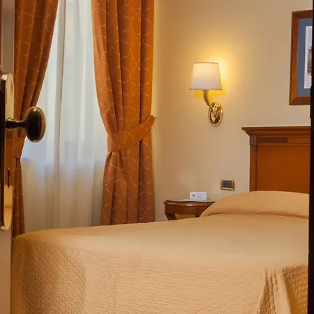 Le Cheminée Business 4*