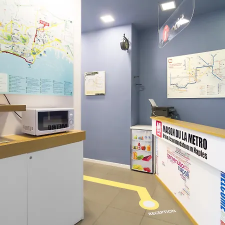 Maison Du La Metro Napoli