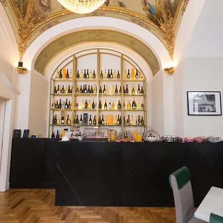 Il Salotto Della Regina Otel