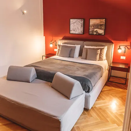 Relais Della Porta Otel