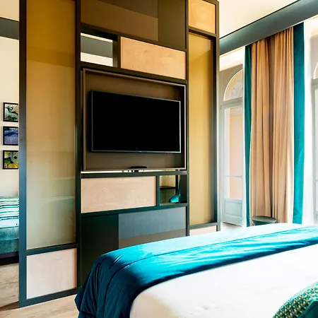 Amadomus Luxury