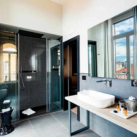 Amadomus Luxury 4*