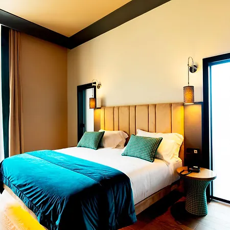 Amadomus Luxury Hotel Napoli