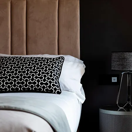 Amadomus Luxury Hotel 4*