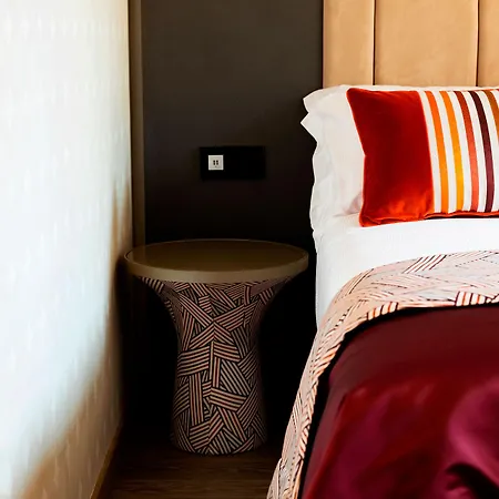 Amadomus Luxury Hotel 4*
