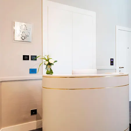Amadomus Luxury Hotel Napoli