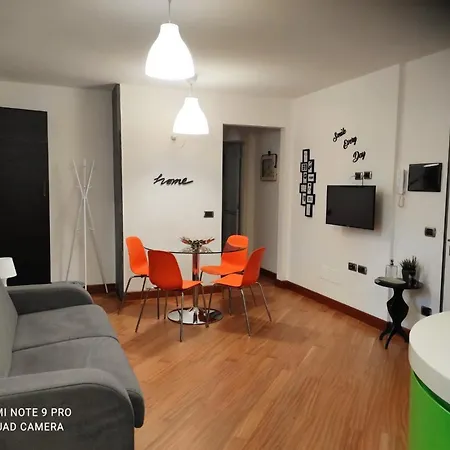 Phoenix House Apartment *
