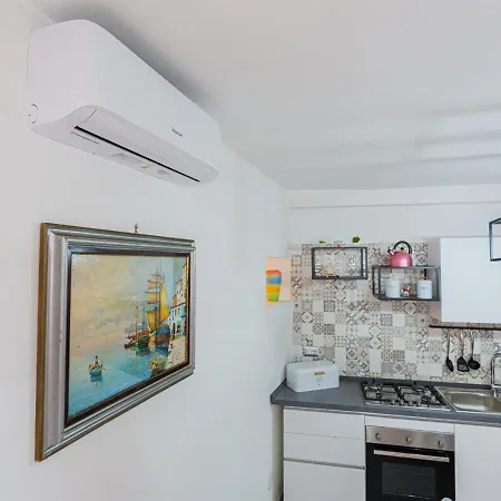 Apartment Independent House 51 Naples