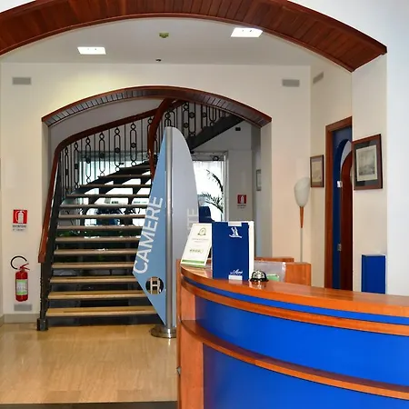 Transatlantico فندق نابولي
