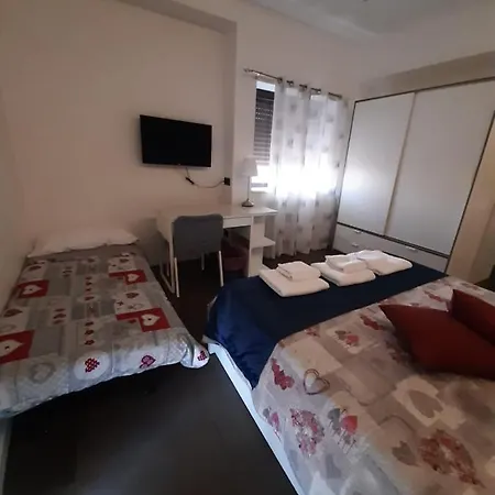 לינה וארוחת בוקר Mediterranea 5*