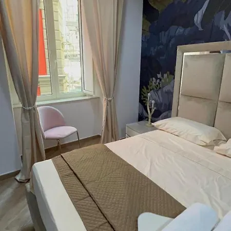 In Piazzetta Bed & Breakfast Naples