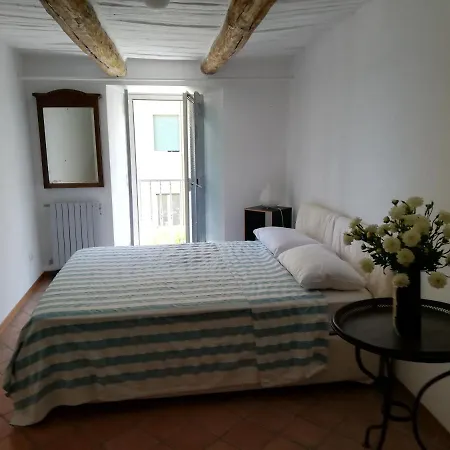 Montesanto Cve, Terrasse Avec Vue Sur - Locappart Naples