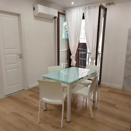 House Vico Lungo A Toledo Bed & Breakfast Napoli