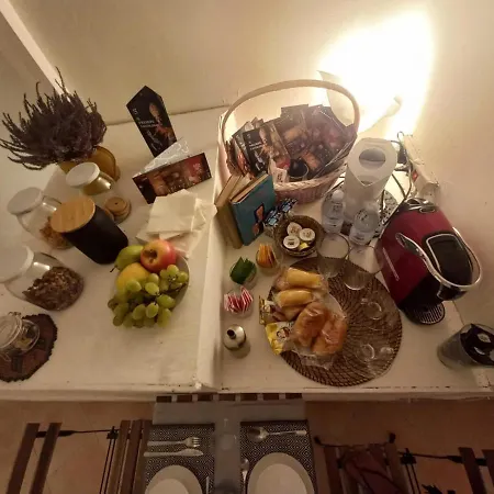 La Maison Marseille Oda ve Kahvaltı Napoli