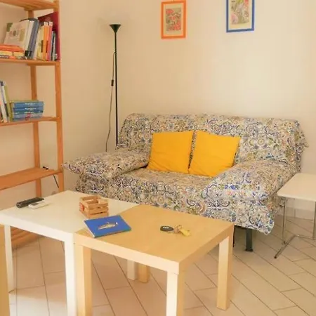 Appartement House With Garden And Parking Space In Mergellina *