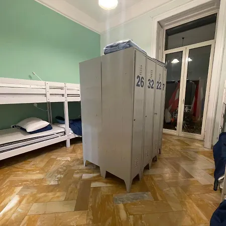 A I R H1o Albergue