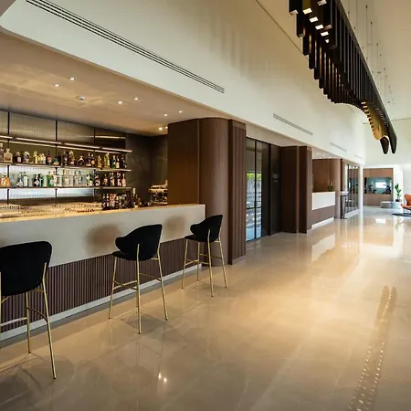 Gold Tower Lifestyle ホテル 4*